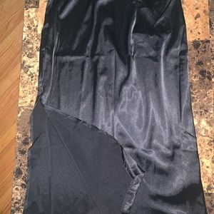 Split side satin midi skirt
